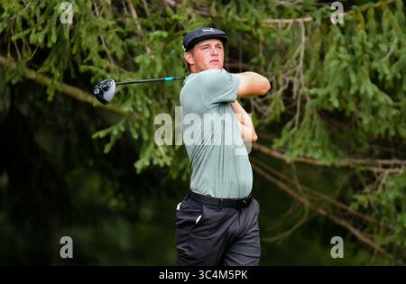Freitag, 7. September 2018: Bryson DeChambeau trifft seinen Abschlag auf das 4. Loch während der zweiten Runde der BMW Championship auf dem Aronimink Golf Course in Newtown Square, Pennsylvania. Gregory Vasil/CSM(Kreditbild: &Copy; Gregory Vasil/CSM via ZUMA Wire) Stockfoto