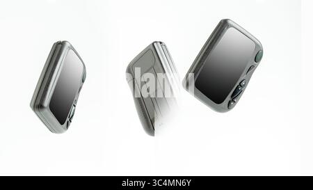 Satz schwarzer alter Pager mit unterschiedlichen Blickwinkeln, isoliert auf weißem Hintergrund. Ein altes Gerät eines Kommunikationsgeräts Stockfoto