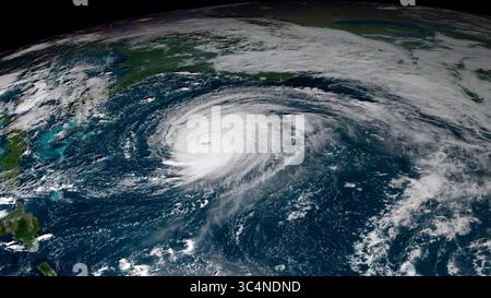 13. September 2018 - Houston, TX, Vereinigte Staaten von Amerika - Blick vom Satelliten GOES East des Hurrikans Florence die Ostküste der Vereinigten Staaten 13. September 2018 in der Erdumlaufbahn. (Kreditbild: © NASA via ZUMA Wire) Stockfoto