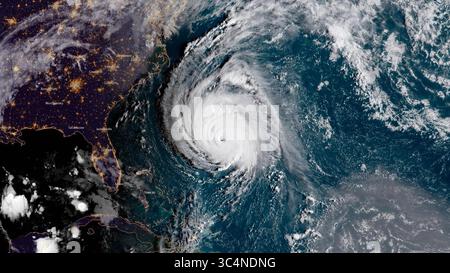 13. September 2018 - Houston, TX, Vereinigte Staaten von Amerika - Blick vom Satelliten GOES East des Hurrikans Florence die Ostküste der Vereinigten Staaten 13. September 2018 in der Erdumlaufbahn. (Kreditbild: © NASA via ZUMA Wire) Stockfoto