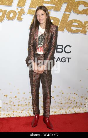 September 2018 – Los Angeles, CA, USA – LOS ANGELES – 18. September: Courtney Hadwin beim Finale Red Carpet im Dolby Theater am 18. September 2018 in Los Angeles, CA (Foto: © Kathy Hutchins Via ZUMA Wire) Stockfoto