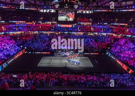 21. September 2018 – Chicago, Illinois, USA – Eröffnungszeremonien vor dem ersten Spiel am ersten Tag des Laver Cup im United Center in Chicago, Illinois. (Bild: © Shelley Lipton/ZUMA Wire) Stockfoto