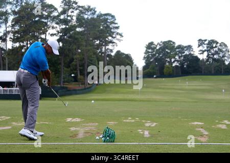 22. September 2018 – Atlanta, Georgia, USA – Tiger Woods übt sich vor der dritten Runde der TOUR Championship 2018 aus. (Bild: © Debby Wong/ZUMA Wire) Stockfoto