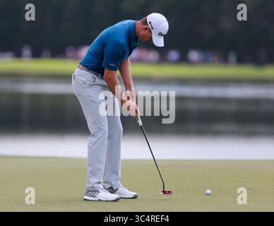 22. September 2018 – Atlanta, Georgia, USA – Justin Rose auf den Übungsgrün vor der dritten Runde der TOUR Championship 2018. (Bild: © Debby Wong/ZUMA Wire) Stockfoto