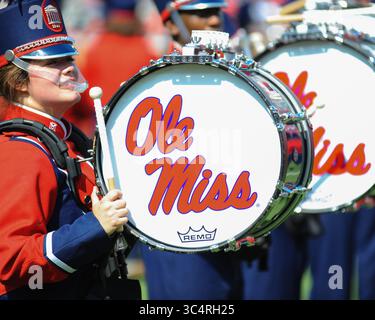 22. September 2018: Mitglieder der Ole' Miss Marching Band während des NCAA DI-Spiels im Vaught-Hemingway Stadium in Oxford, MS. OLE' Miss besiegte Kent State, 38-17. Kevin Langley/CSM(Kreditbild: &Copy; Kevin Langley/CSM via ZUMA Wire) Stockfoto