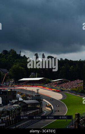 Spa, Belgien - 27. JUL 2025, #1 Max Verstappen (NDL, Red Bull Racing), #63 George Russell (GBR, Mercedes), #23 Alex Albon (THAI, Williams), #44 Lewis H Stockfoto