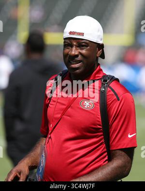 September 30, 2018 Carson, CA...San Francisco 49ers Fotograf Terrell Lloyd Before the NFL San Francisco 49ers vs Los Angeles Chargers im StubHub Center in Carson, CA am 30. September 2018 (Foto: Jevone Moore(Credit Image: &Copy; Jevone Moore/CSM via ZUMA Wire) Stockfoto
