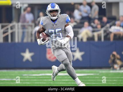 30. September 2018: Die Detroit Lions rennen Theo Riddick #25 zurück während eines NFL-Fußballspiels zwischen den Detroit Lions und den Dallas Cowboys im AT&T Stadium in Arlington, TX Dallas besiegte Detroit 26-24 Albert Pena/CSM (Credit Image: &Copy; Albert Pena/CSM via ZUMA Wire) Stockfoto