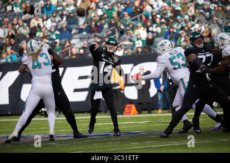 8. Dezember 2019, East Rutherford, New Jersey, USA: Der New York Jets Quarterback Sam Darnold (14) kommt während eines NFL-Spiels zwischen den Miami Dolphins und den New York Jets im MetLife Stadium in East Rutherford, New Jersey. Jets besiegte die Delfine mit 22:21. Duncan Williams/CSM(Kreditbild: &Copy; Duncan Williams/CSM via ZUMA Wire) Stockfoto
