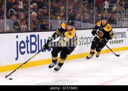 Dezember 2019; Boston, MA, USA; Matt Grzelcyk (48), Verteidiger der Boston Bruins, im TD Garden, spielte während des NHL-Hockeyspiels zwischen Colorado Avalanche und Boston Bruins. Anthony Nesmith/CSM(Credit Image: &Copy; Anthony Nesmith/CSM via ZUMA Wire) Stockfoto