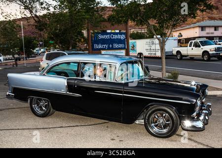 28. April 2017, Moab, Utah, Vereinigte Staaten: Eine restaurierte Chevy Bel Air 1955 2-türige Limousine auf der Moab April Action Car Show in Moab, Utah. (Kreditbild: © Jon G. Fuller / Vwpics/VW Pics via ZUMA Wire) Stockfoto