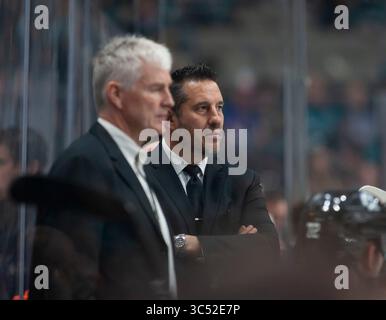 12. Dezember 2019: Bob Boughner, Interimstrainer der San Jose Sharks, während des NHL-Hockeyspiels zwischen den New York Rangers und den San Jose Sharks im SAP Center in San Jose, CA. Damon Tarver/Cal Sport Media (Kreditbild: &Copy; Damon Tarver/CSM via ZUMA Wire) Stockfoto