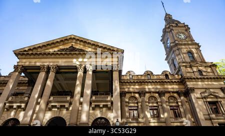 Fassade des 1870 im Second Empire-Stil erbauten Rathauses in Melbourne, Victoria, Australien Stockfoto