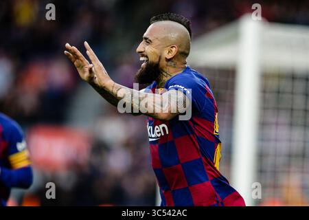 21. Dezember 2019, BARCELONA, Spanien: 22 Arturo Vidal aus Chile vom FC Barcelona feiert ein Tor während des Spiels der La Liga zwischen dem FC Barcelona und Deportivo Alaves im Camp Nou am 21. Dezember 2019 in Barcelona. (Kreditbild: © AFP7 via ZUMA Wire) Stockfoto