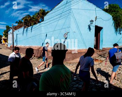 Dezember 2019, Trinidad, Sancti Spiritus, Kuba: Einheimische und Touristen in den Straßen von Trinidad Kuba (Bild: © Milo Hess/ZUMA Wire) Stockfoto