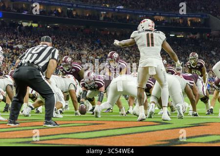 Dezember 2019, Houston, Texas, USA: Texas A&M Aggies Quarterback KELLEN MOND (11) bereit für den Texas Bowl zwischen den Texas A&M Aggies und den Oklahoma State Cowboys im NRG Stadium, Houston, Texas (Kreditbild: © Lynn Pennington/ZUMA Wire) Stockfoto