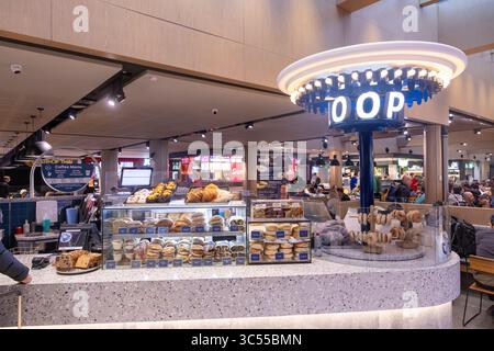 Sydney Kingsford Smith Airport, Inlandsterminal 2 Abflugbereich, Restaurants und Cafés für Gäste, die auf Abflug warten, Australien Stockfoto