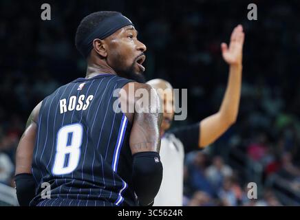 3. Januar 2020, Orlando, Florida, USA: Der Orlando Magic's Terrence Ross beobachtet seinen 3-Pointer-Fall gegen die Miami Heat am Freitag, den 3. Januar 2020, im Amway Center in Orlando, Florida. Die Magic gewann 105-85. (Kreditbild: © TNS via ZUMA Wire) Stockfoto