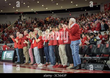 Januar 2020, Houston, Texas, USA: FANS DER Houston Cougars feuern ihr Team im Spiel zwischen den Houston Cougars gegen UCF Knights, Fertitta Center, Houston Texas an (Foto: © Lynn Pennington/ZUMA Wire) Stockfoto