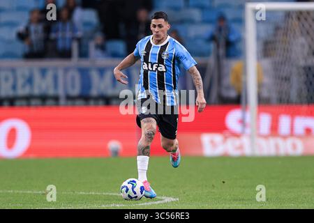 Porto Alegre, Brasilien. Juli 2025. Gremio Arena Cristian Pavon von von Gremio, während des Spiels zwischen Gremio und Fortaleza, für die 14. Runde der Brasilianischen Meisterschaft 2025, in der Gremio Arena, am 29. Dienstag. 30761 (Richard Ducker/SPP) Credit: SPP Sport Press Photo. /Alamy Live News Stockfoto