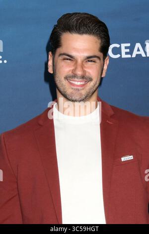 LOS ANGELES - 26. JUL: Gabriel Sousa bei der 18. Jährlichen SeaChange Summer Party am Montage Laguna Beach am 26. Juli 2025 in Laguna Beach, CA Stockfoto