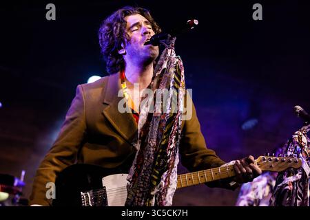 29. Januar 2020, Austin, Texas, USA: Die Indie Rock-Gruppe, amerikanische Autoren, tritt am 29. Januar 2020 (29.01.20) vor einer überfüllten Menschenmenge im Historic Scoot Inn in Austin, Texas auf. Foto von ZAC BARNETT. (Bild: © Michael Mullenix/ZUMA Wire) Stockfoto