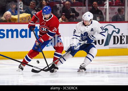 8. Februar 2020: Phillip Danault (24) verliert die Kontrolle über den Puck neben dem Toronto Maple Leafs rechten Flügel Mitchell Marner (16) während des Toronto Maple Leafs im Montreal Canadiens Spiel im Bell Centre in Montreal, Quebec. David Kirouac/CSM(Credit Image: &Copy; David Kirouac/CSM via ZUMA Wire) Stockfoto