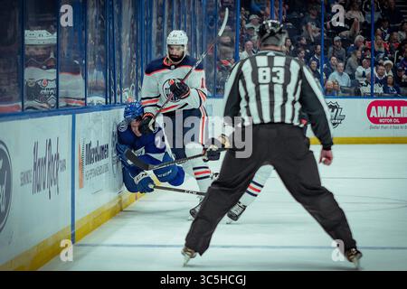 13. Februar 2020: Edmonton Oilers Goalie Mikko Koskinen (19) bringt einen Hit während des NHL-Spiels zwischen den Edmonton Oilers und Tampa Bay Lightning in der Amalie Arena in Tampa, FL. Brian McWalters/CSM(Kreditbild: &Copy; Brian Mcwalters/CSM via ZUMA Wire) Stockfoto