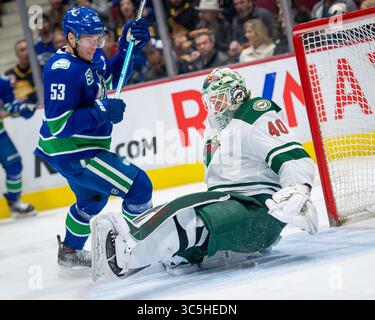 19. Februar 2020: Der wilde Torhüter Devan Dubnyk (40) sichert sich während des NHL-Spiels zwischen den Minnesota Wild und den Vancouver Canucks in der Rogers Arena in Vancouver, Kanada. Dom Gagne/CSM(Kreditbild: &Copy; Dom Gagne/CSM via ZUMA Wire) Stockfoto