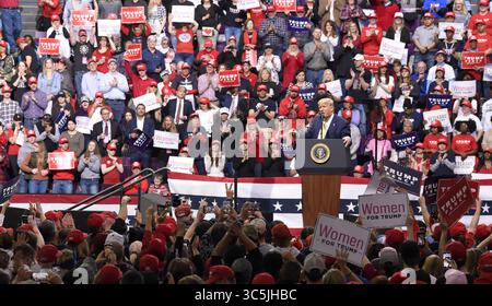 26. Juni 2019, Colorado Springs, Colorado, Vereinigte Staaten: US-Präsident Donald Trump spricht bei einer Wahlkampfkundgebung in Colorado Springs am 20. Februar 2020 während eines Wahlkampfs durch den Westen der USA. Colorado wird seine Präsidentschaftswahlen am 3. März abhalten, die erste Präsidentschaftswahlen seit 2004. Colorado verließ sich bei früheren Präsidentschaftswahlen auf ein Caucus-System. (Bild: © Bob Pearson/ZUMA Wire) Stockfoto