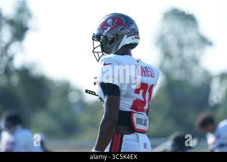 Tampa, Florida, USA, 28. Juli 2025, Tampa Bay Buccaneers Spieler Benjamin Morrison #21 während eines Trainingscamps im Adventsgesundheitszentrum. (Foto: Marty Jean-Louis) Stockfoto