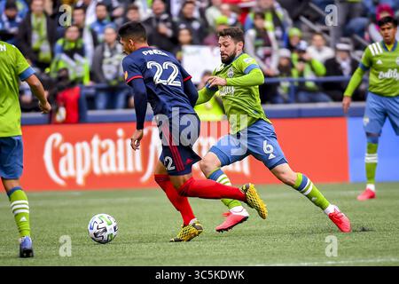 März 2020: Joao Paulo, Mittelfeldspieler der Seattle Sounders und Mauricio Pineda (22) während des Spiels zwischen dem Chicago Fire FC und Seattle Sounders FC im MLS-Spiel im CenturyLink Field, Seattle, Washington (Credit Image: © Tom Jones/ZUMA Wire) Stockfoto