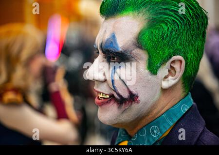 28. Februar 2020, Chicago, Illinois, USA: Einer von vielen, vielen Joker Cosplayern auf der C2E2 (Foto: © Chris Riha/ZUMA Wire) Stockfoto
