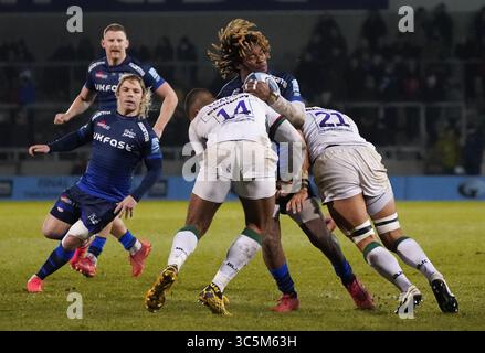 Ben Loader und Blair Cowan aus London Iren treffen sich zusammen, um Sale Sharks Wing Marland Yarde während eines Gallagher Premiership Rugby Union Matches zu bekämpfen, das Sharks 39:0, Freitag, 6. März 2020, in Eccles gewonnen hat. Vereinigtes Königreich. (Foto von IOSESPA-Images)(Kreditbild: &Copy; ESPA Photo Agency/CSM via ZUMA Wire) Stockfoto
