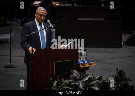 Der Kongressabgeordnete Bobby Scott (D-VA03) spricht bei der Gedenkfeier von Katherine Johnson im Convocation Center der Hampton University. Der Kongressabgeordnete Scott vertritt seit 1993 den 3. Kongressbezirk. Johnson war ein Mathematiker der NASA, dessen Berechnungen der Orbitalmechanik entscheidend für den Erfolg der frühen US-Raumflüge waren. Johnson war ein Mathematiker der NASA, dessen Berechnungen der Orbitalmechanik entscheidend für den Erfolg früherer US-Raumflüge waren. (Bild: © John C. Clark/ZUMA Wire) Stockfoto