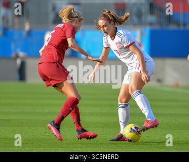 11. März 2020: Spanische Mittelfeldspielerin Alexia Putellas (11) und englischer Verteidiger Steph Houghton (5) in Aktion während des SheBelieves Cup-Spiels zwischen England und Spanien im Toyota Stadium in Frisco, Texas. Kevin Langley/CSM(Kreditbild: &Copy; Kevin Langley/CSM via ZUMA Wire) Stockfoto