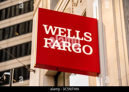 23. Januar 2020, San Francisco, USA: US-amerikanisches multinationales Finanzdienstleistungsunternehmen Wells Fargo. (Credit Image: © Alex Tai/SOPA Images via ZUMA Wire) Stockfoto