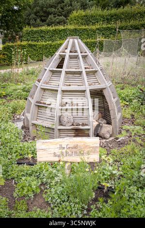 RHS Harlow Carr, Yorkshire: The Grand Bug and Pest Hotel Structure Stockfoto