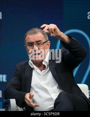 17. März 2020, Beverly Hills, Kalifornien, USA: Ökonom Nouriel Roubini warnt vor einer „schweren“ COVID-19-Rezession. DATEIFOTO: Nouriel Roubini, Chairman, Roubini Macro Associates LLC; Professor für Wirtschaft, Stern School of Business, New York University während der Milken Institute Global Conference 2017, die am Mittwoch, 3. Mai 2017 im Beverly Hilton Hotel in Beverly Hills, Kalifornien stattfand. JAVIER ROJAS/PI (Bild: © Prensa Internacional Via ZUMA Wire) Stockfoto