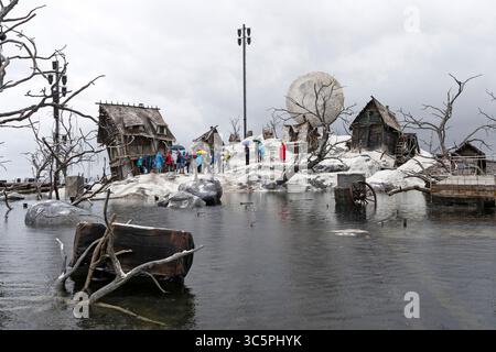 Bregenzer Festspielbühne bei Regen, Vorarlberg, Österreich // Bregenzer Festspielbühne im Regen, Vorarlberg, Österreich. , . Quelle: APA-PictureDesk/Alamy Live News Stockfoto