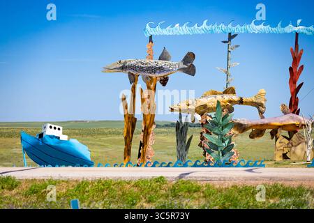Regent, USA – 13. Juli 2025: Die Fisherman's Dream-Skulptur am North Dakotas Enchanted Highway Stockfoto
