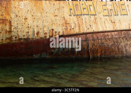 Das Schiff EDRO III lief am 8. Oktober 2011 auf Grund nach Zypern im Gebiet der ​​the Maritime Caves vor Pegeia in der Grafschaft Paphos Stockfoto