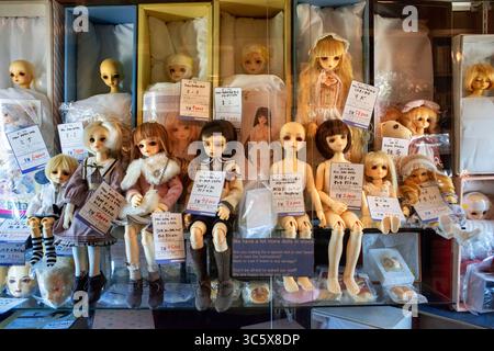 10. Juni 2017: Mandarake Manga Puppen Superstore in Shibuya Tokio. Der Mandarake Store in Shibuya Tokio ist der größte Manga Store in Japan. Es befindet sich im Untergeschoss des Beam Building in der Nähe der Policebox, nicht weit von Tokyu Hands. Dieses Hotel hat nicht nur mehr die 100,000 Manga-Bücher im Laden, sondern auch alle Gadgets, die man sich nur vorstellen kann. Sie haben auch eine Bühne für Cosplay-Shows und wenn Sie für über 1,000 Yen kaufen, können Sie manchmal an der Show auf der Bühne teilnehmen. (Kreditbild: © Sergi Reboredo/ZUMA Wire) Stockfoto