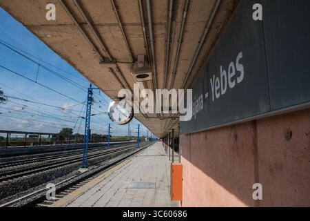 24. April 2020, Yebes, GUADALAJARA, SPANIEN: Der Bahnhof in Yebes, während der COVID-19-Pandemie am 24. April 2020 in Guadalajara, Spanien, völlig leer (Kreditbild: © Joaquin Corchero/AFP7 Via ZUMA Wire) Stockfoto