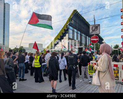 Pro-palästinensische Demonstration in Düsseldorf, Nordrhein-Westfalen, Deutschland am 30. Juli 2025. Stockfoto