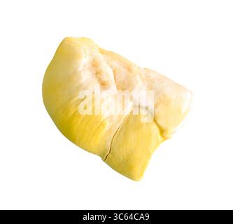 Gelbes Fruchtfleisch von Reifen Durianfrüchten im Stapel ohne Schale ist auf weißem Hintergrund mit Schnittpfad isoliert. Stockfoto