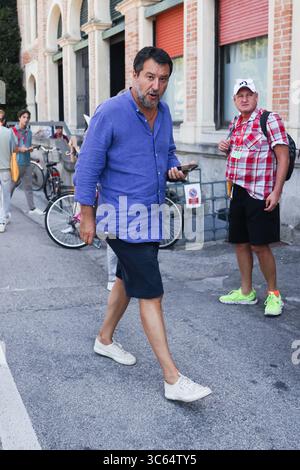 Venedig, Italien. August 2024. Matteo Salvini kommt während des 81. Internationalen Filmfestivals von Venedig (Mostra del Cinema di Venezia) im Hotel Excelsior an. (Foto: Alessandro Bremec/SOPA Images/SIPA USA) Credit: SIPA USA/Alamy Live News Stockfoto