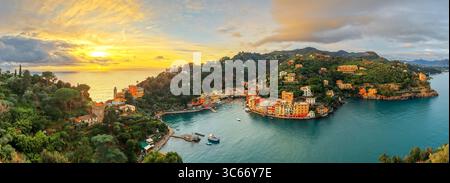 Portofino, Italien wunderschöne Küstenlandschaft in der Abenddämmerung. Stockfoto