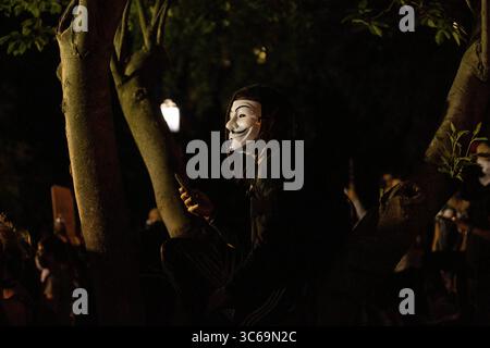 31. Mai 2020, Washington, District of Columbia, USA: Demonstranten versammeln sich am Sonntag, den 31. Mai vor dem Weißen Haus in Washington, D.C., USA. 2020, nach dem Tod eines unbewaffneten Schwarzen durch die Polizei von Minnesota am 25. Mai 2020. Quelle: Stefani Reynolds/CNP (Bild: © Stefani Reynolds/CNP via ZUMA Wire) Stockfoto