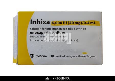 Schachtel Infix Injektionslösung in einer Fertigspritze Enoxaparin-Natrium isoliert auf weißem Hintergrund Stockfoto